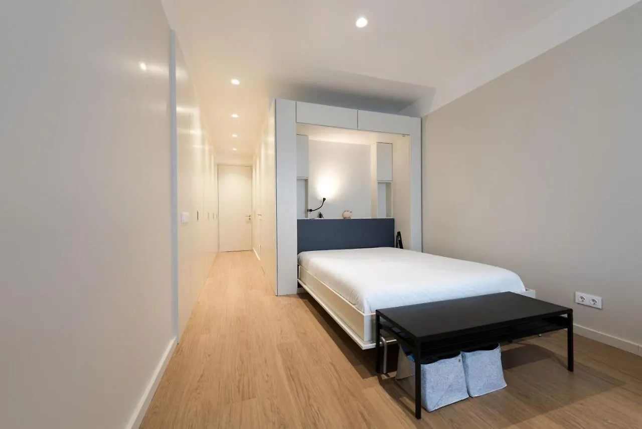 Gorgeous Refurbished Apartments Graca contacts