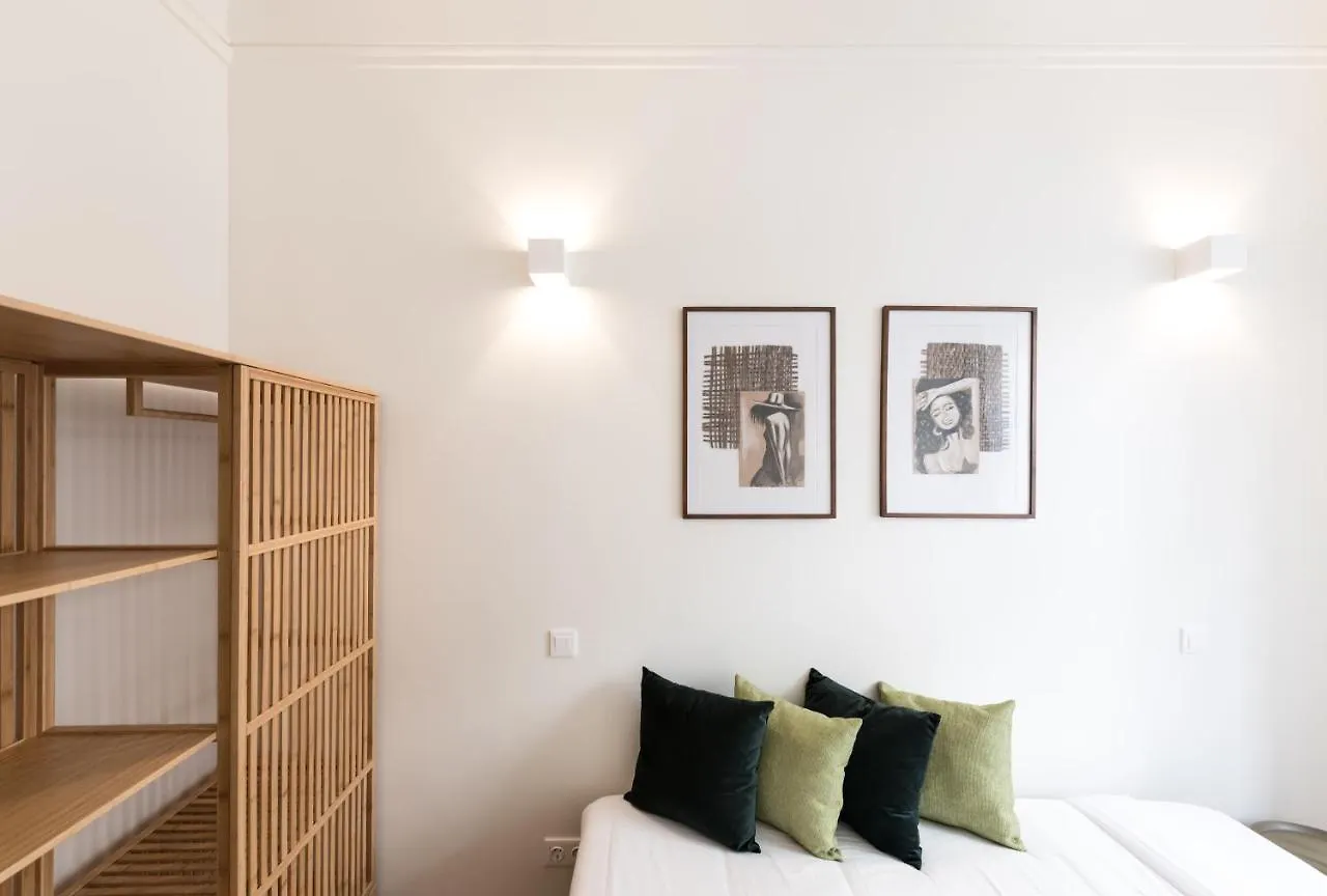 Gorgeous Refurbished Apartments Graca Lisbon