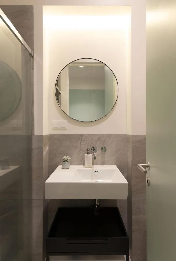 Gorgeous Refurbished Apartments Graca Lisbon